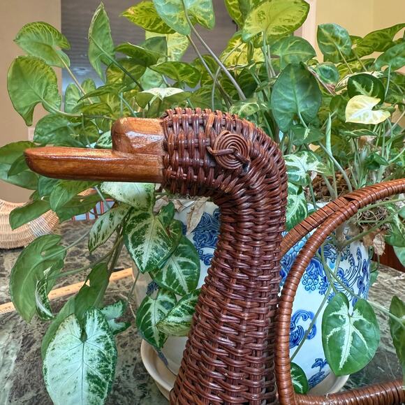 Vtg MCM Wicker Rattan Swan Duck Goose Bird Basket with Handle Wooden Bill - Picture 2 of 9